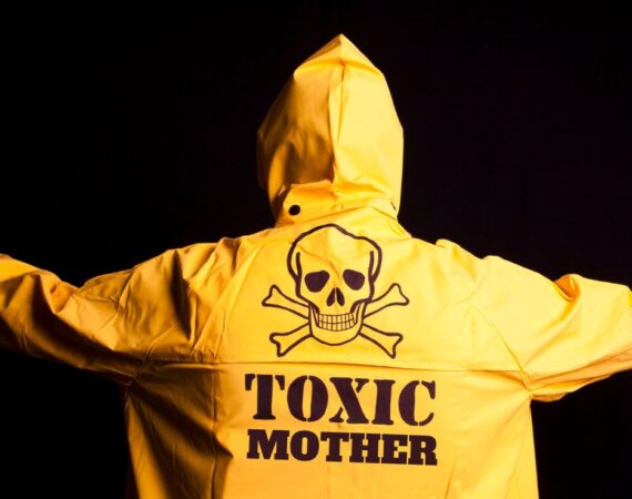 TOXIC MOTHER 1